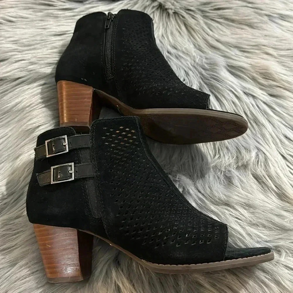 VIONIC Chryssa Peep Toe Booties Boots Black Suede Size 7 EUC Fall Shoes Comfy - Picture 3 of 10